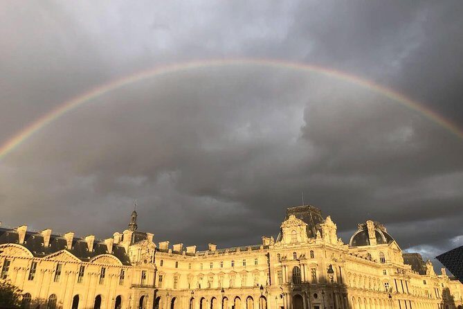 Discover the secrets of the Louvre - What Makes This Tour Stand Out?
