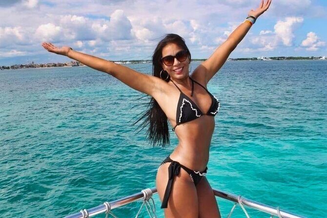 Discovering Isla Mujeres on a Double Decker Catamaran - A Deep Dive into the Experience