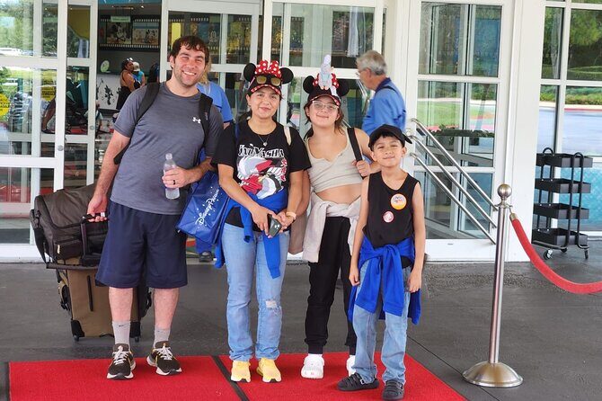 Disney Hotels Private Van Transfer to/from Orlando Intl Airport - The Booking and Arrival Process