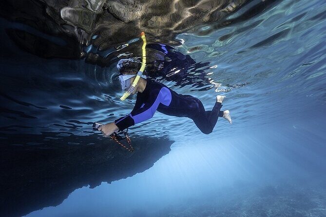 Dolphin, Sea Cave & Captain Cook Snorkel Combo in Kealakekua Bay - What the Experience Means for You