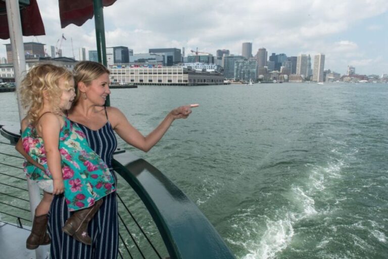 Downtown Boston Harbor Weekend Cruise with Brunch - The Views: Panorama and Historic Landmarks