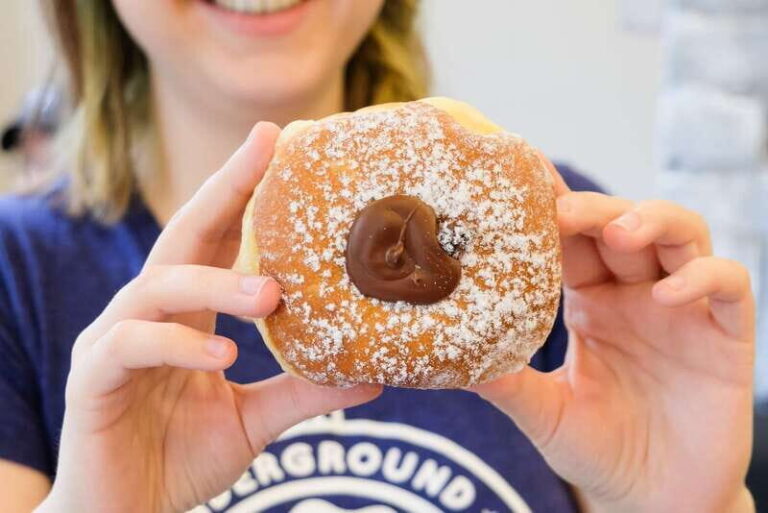 Downtown Vancouver Donut Adventure by Underground Donut Tour - The Stops: From Downtown to Gastown