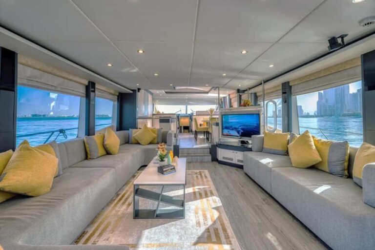 Dubai: 3 Hours Luxury Private Yacht Cruise - Who Should Consider This Tour?