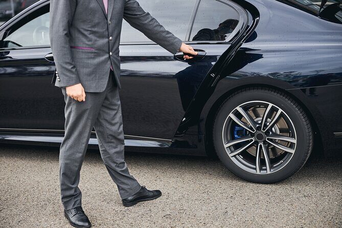 Dubai Airport Transfer to Dubai Hotel - The Booking Experience and Flexibility