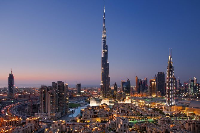 Dubai by Night - Authentic Perspectives from Travelers