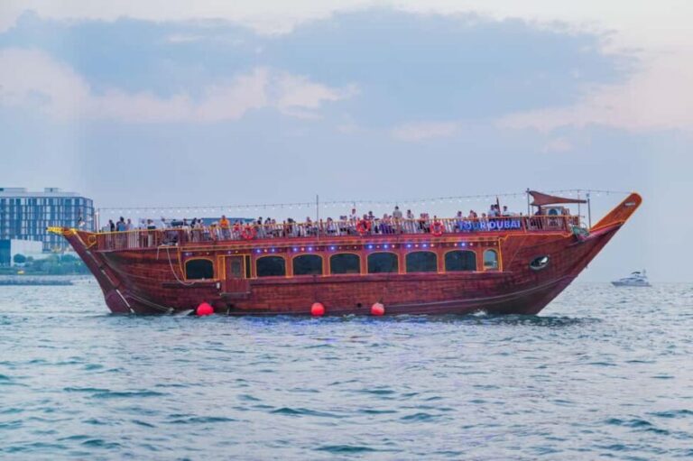 Dubai Creek Dhow Cruise with Unlimited Freshly Baked Pizza - FAQs