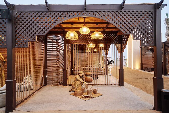 Dubai Evening Desert Safari BBQ Dinner & Transfer to Noble Camp - The Entertainment: Live Shows and Cultural Performances