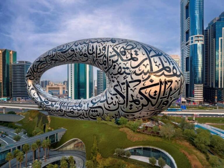 Dubai Full-Day Tour: Souk, Palm Monorail, Abra Ride & Mosque - Exploring Dubai’s Cultural Foundations: Jumeirah Mosque and Old Dubai