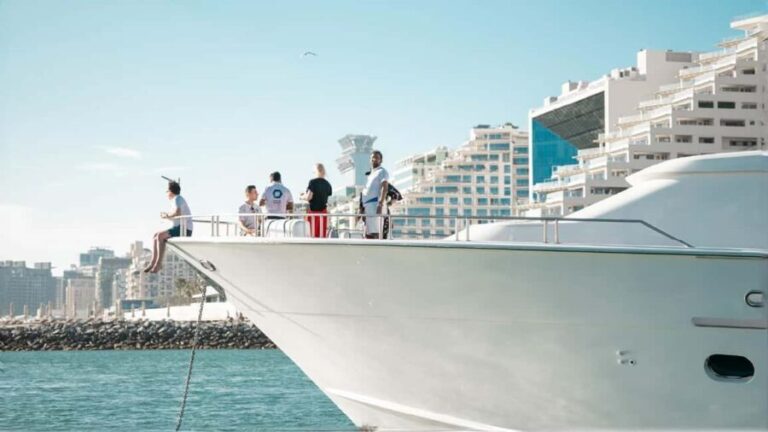 Dubai Morning Yacht Burj Al Arab Tour with Bites & Drinks - Who Should Consider This Tour?