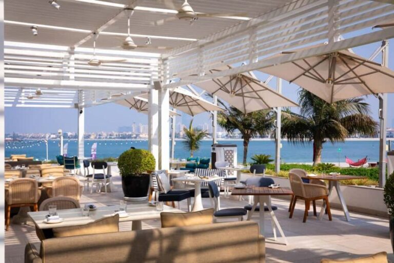 Dubai Palm Lunch & Beach Day with Views - What to Expect on the Day
