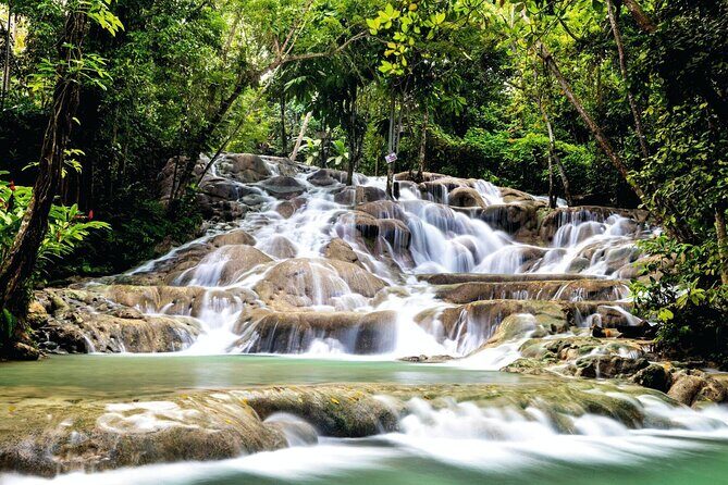 Dunns River & Blue Hole Day Trip with Lunch