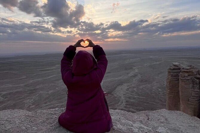 Edge of The World Riyadh with Camel Ride ,Bat Cave Visit & Dinner - Transportation and Group Size