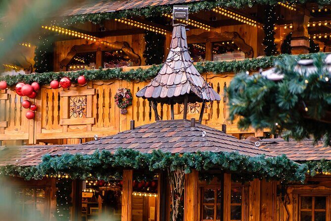 Enchanted Yuletide Walking Tour of Ithaca's Festive Delights - What Makes the Experience Special?