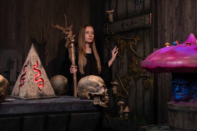 Escape Room Activity in Seattle - Discovering the Four Worlds of Adventure