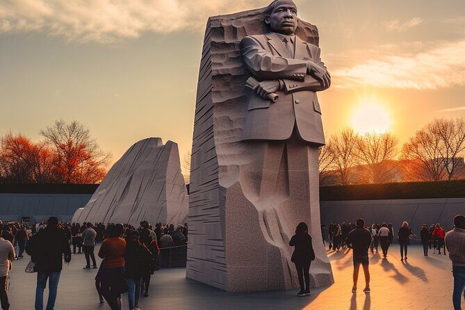 Evening Guided Tour of Washington DC's Most Inspiring Memorials - Who Will Love This Tour?