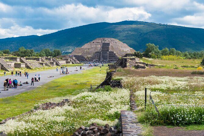 EXCLUSIVE TOUR Teotihuacan - small groups - The Highlights and What Travelers Love