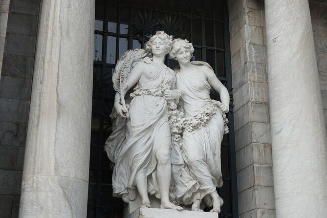 EXCLUSIVE TOUR to Palacio de Bellas Artes - small groups - The Sum Up