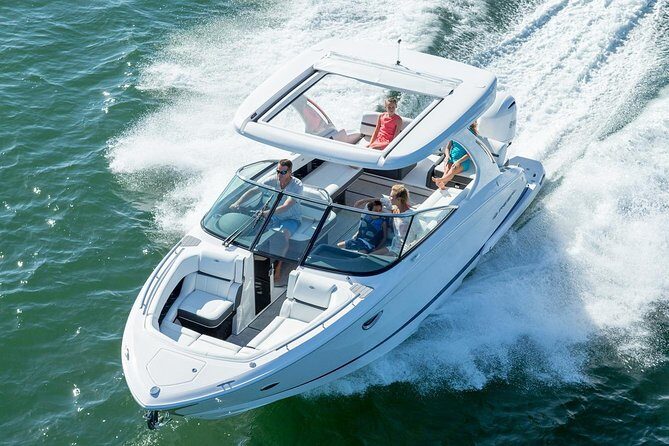 Explore Miami with a Private Boat Excursion - An in-depth Look at the Experience
