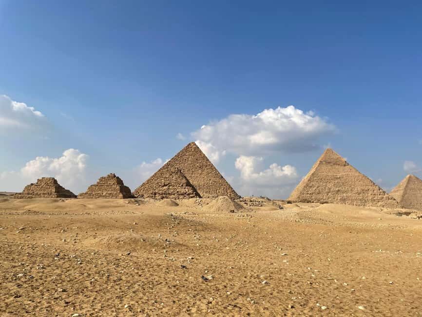 Female Guide To Pyramids of Giza, Egyptian Museum and Bazaar - Exploring the Giza Pyramids and the Sphinx