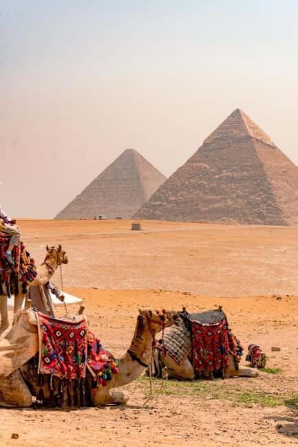 Female-Guided Pyramids, Bazaar, and Museum Tour - Key Points
