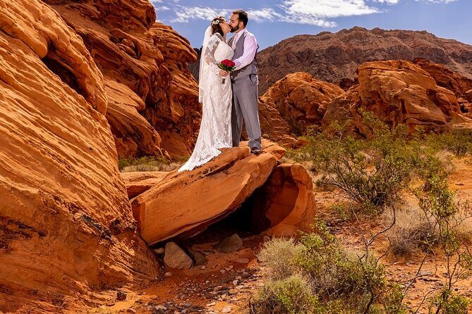 Fire Rock Wedding at Redstone Dune Trails - What Makes the Fire Rock Wedding Stand Out?