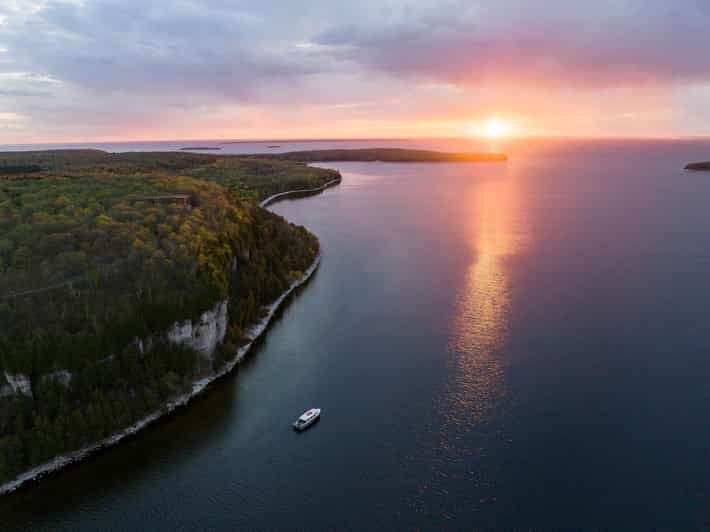 Fish Creek, WI: Sunset Live Music Cruise - Who Will Love This Experience?
