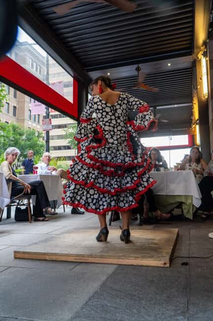 Flamenco Show with Dinner and Sangria - What Makes This Tour Stand Out?