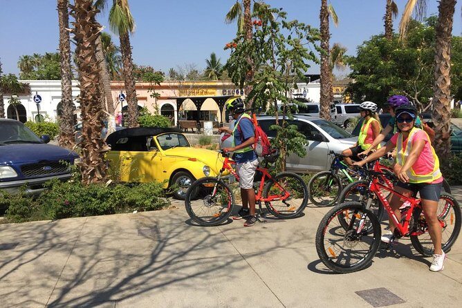 Following the bike lane, discover the main attractions of San José del Cabo - Practical Details and Tips