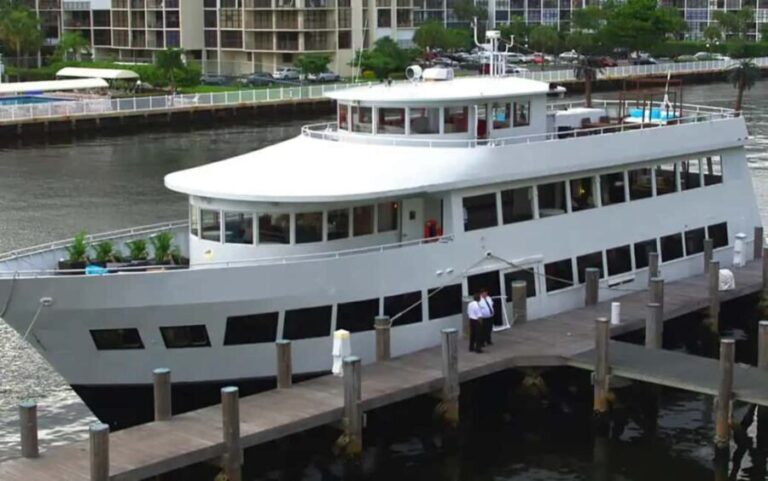 Fort Lauderdale: Musette Yacht New Year's Eve Party Cruise - The Details: Practicalities and Tips