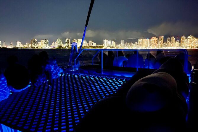 Friday Night Firework Cruise in Waikiki - Who Will Love This Tour?