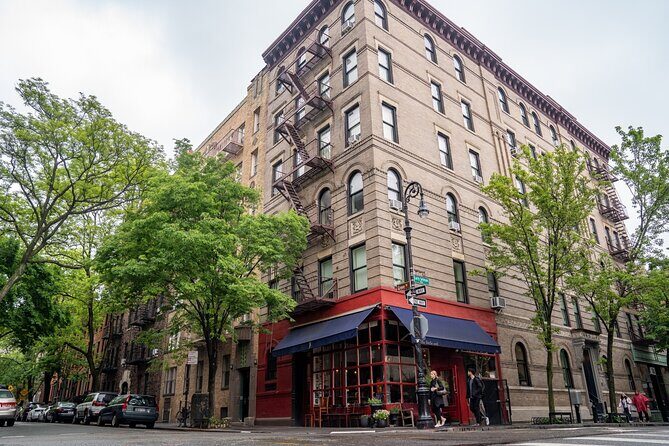 Friends Filming Locations in New York City with Private Guide - What’s Included and What’s Not