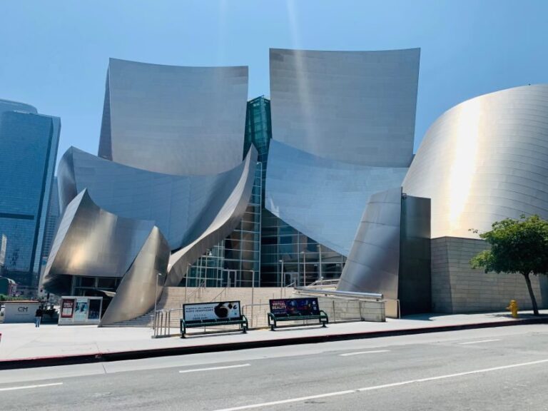 From Anaheim: LA Highlights Sightseeing Tour - The Quality of the Guides