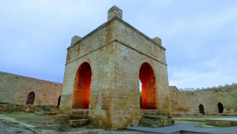 From Baku: Ateshgah Fire Temple and Yanar Dag Tour - The Itinerary Breakdown