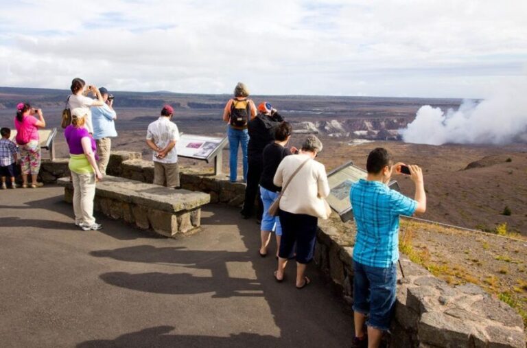 From Big island-Volcanoes & waterfall tour in a small group - Transportation and Group Size