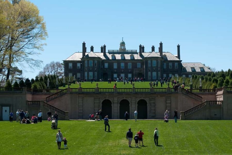 From Boston: Guest of the Cranes Guided Tour on Crane Estate