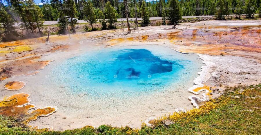 From Bozeman: Yellowstone & Teton Tour (3 Days & 2 Nights)