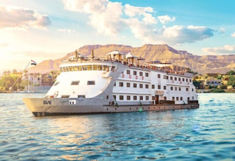 From Cairo: 3-Day Nile Cruise with Hot Air Balloon & Flights - The Guides and the Experience