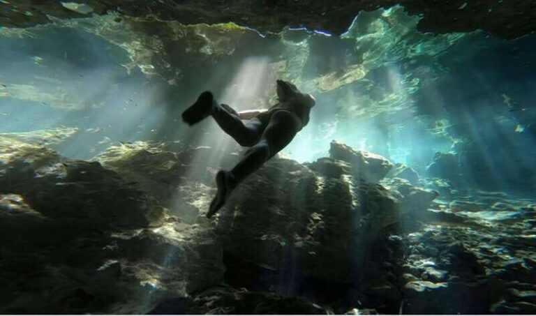 From Cancun: Day Trip to Tulum and Mariposa Cenote - Exploring the Tulum Ruins