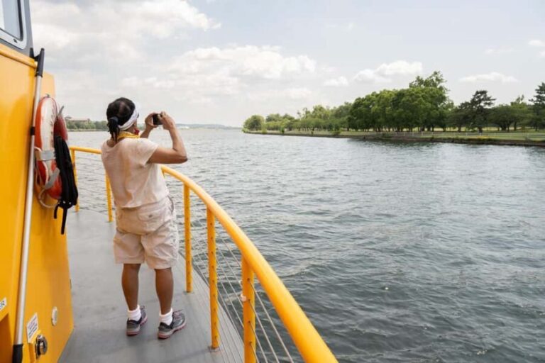 From DC: Old Town Alexandria in a Day with Round Trip Ferry - Who This Tour Is Best For
