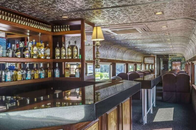 From Guadalajara: La Rojeña Distillery & Jose Cuervo Train - Exploring Tequila Town