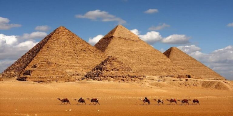 From Hurghada: Private Day tour of Cairo with guide, Lunch - FAQ