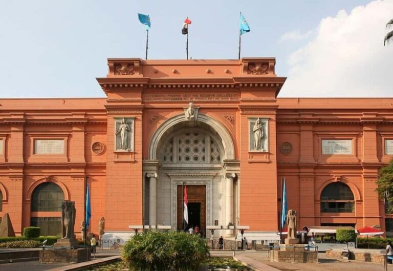 From Hurghada: Pyramids and Egyptian Museum Tour & Boat Ride - Pricing and Overall Value