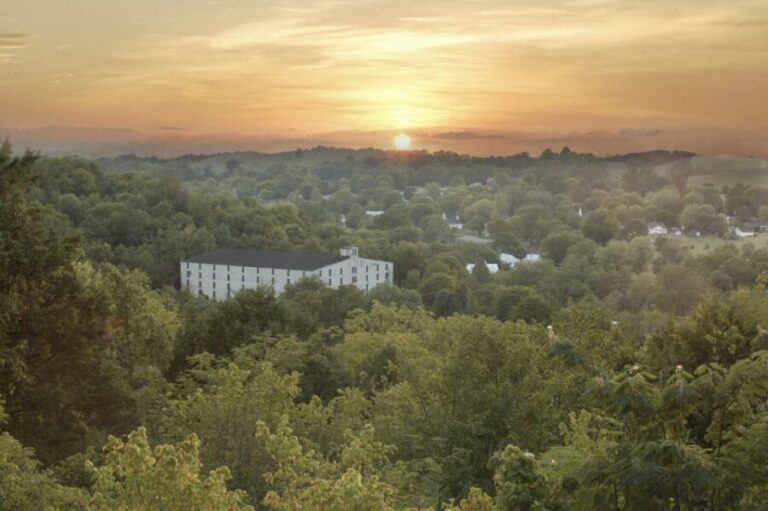 From Nashville: Lynchburg Jack Daniel's Distillery Tour - An In-Depth Look at the Experience