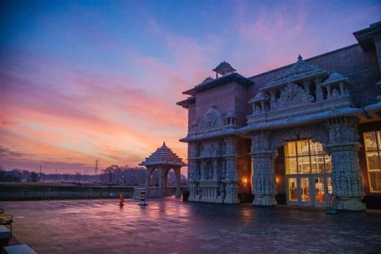 From NY: BAPS Shri Swaminarayan 1-Day Tour - Exploring the Grounds For Sculpture: Art in Harmony with Nature