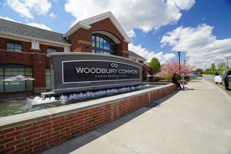 From NYC: Woodbury Common Premium Outlets Shopping Tour - Why This Tour Works Well