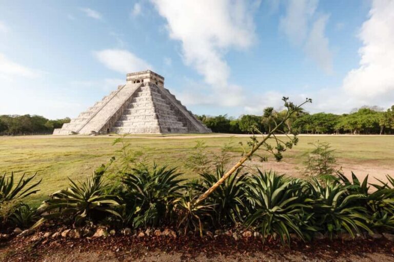 From Playa del Carmen: Tour to Chichén Itzá, Valladolid with Cenote and buffet - A Complete Look at the Tour Experience