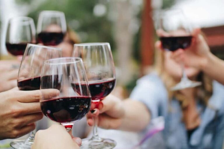 From Portland: Willamette Valley Wine Tasting Tour - Scenic Drive Along the Vineyard and Valley Scenic Route
