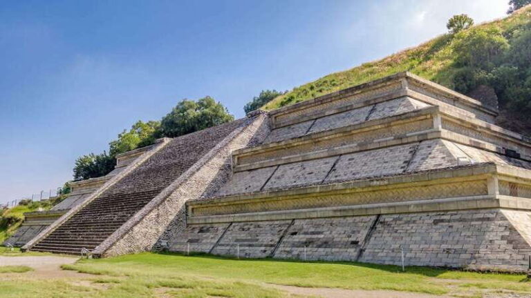 From Puebla: Cholula and Museum Baroque Private Day Tour - Religious Treasures and Indigenous Art
