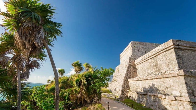 From Tulum: Tulum Ruins and 2 Cenotes Tour