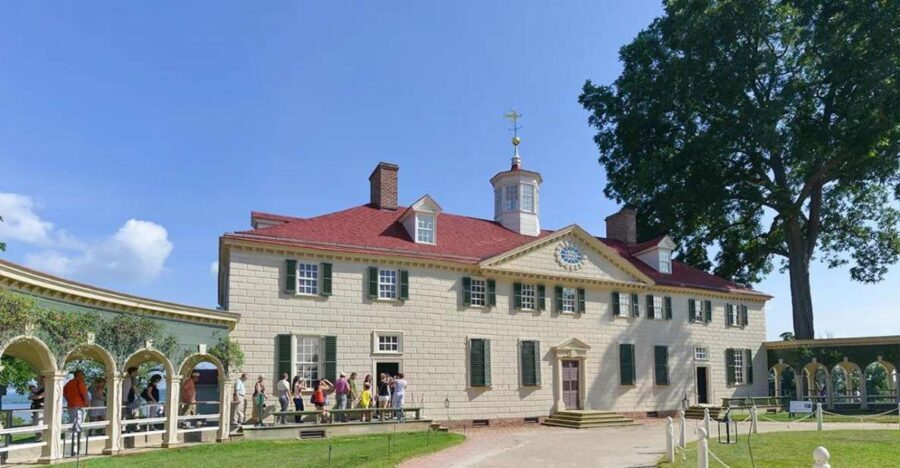 From Washington DC: Mount Vernon Bus & Walking Tour